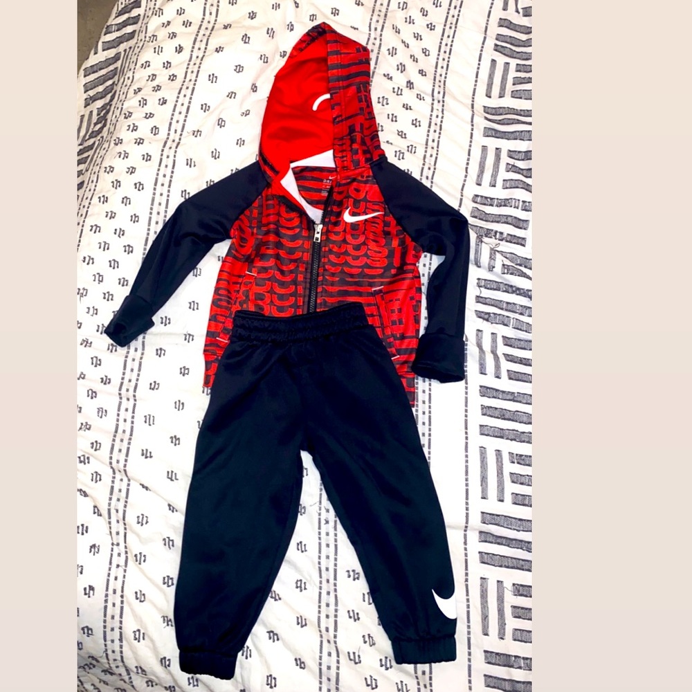 Nike jogger set